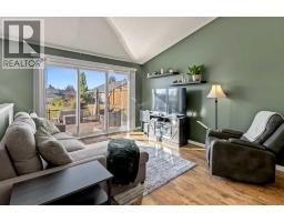 224 Hillvale Crescent - photo 5