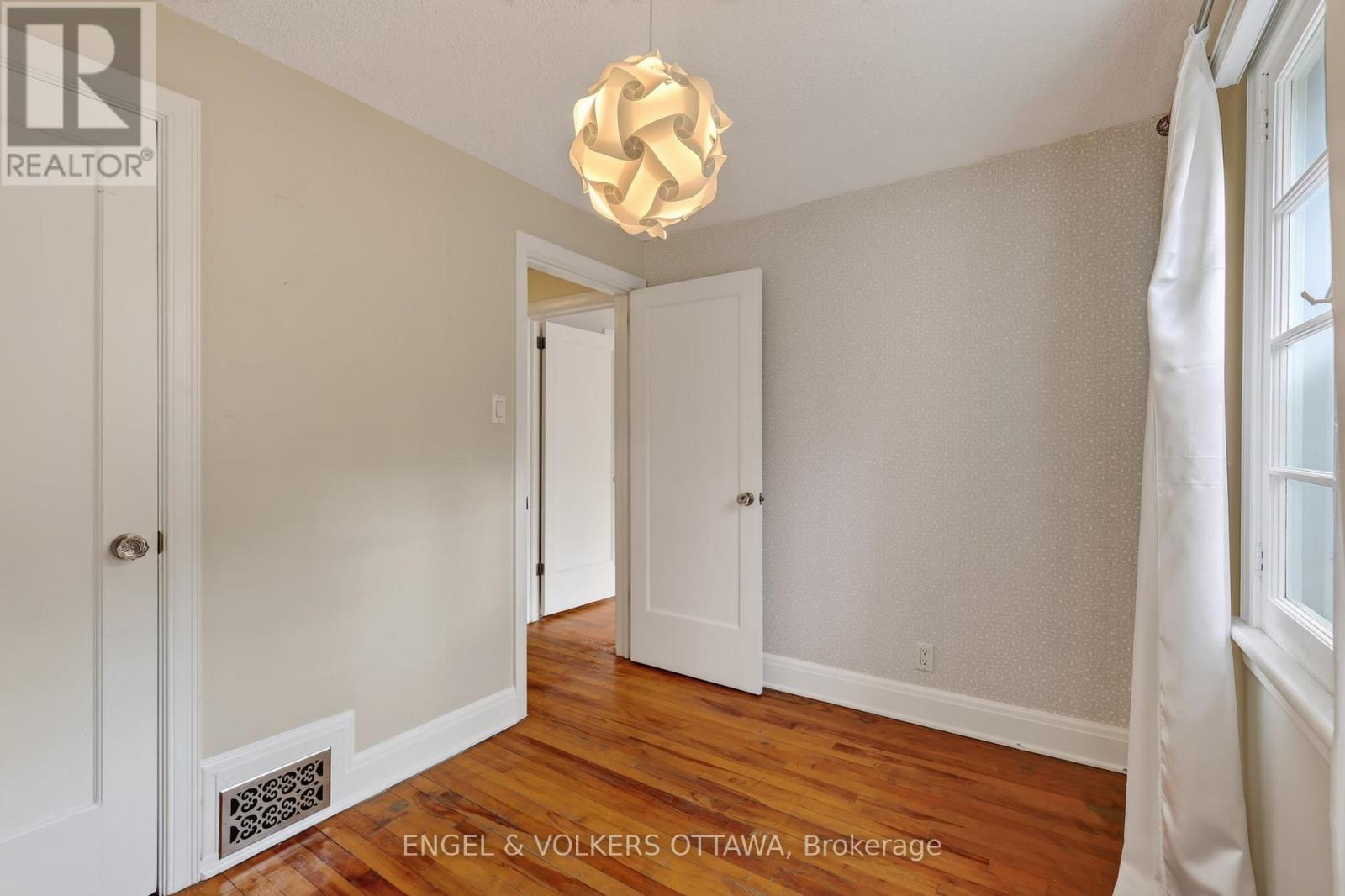 139 Renfrew Avenue — photo 24