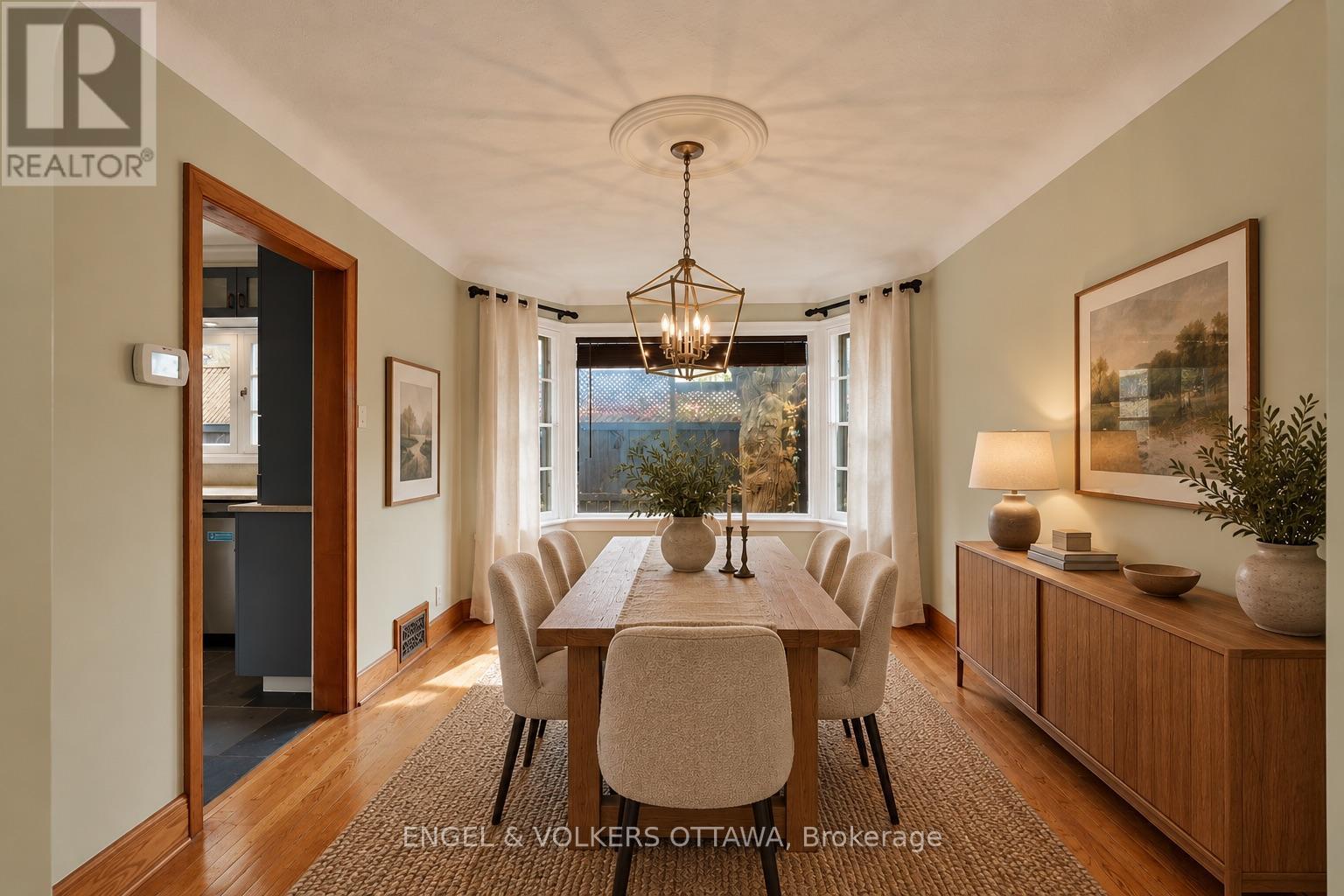 139 Renfrew Avenue — photo 8