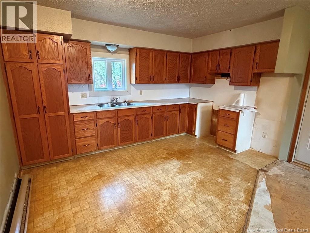 2150 Commerciale Street - 3