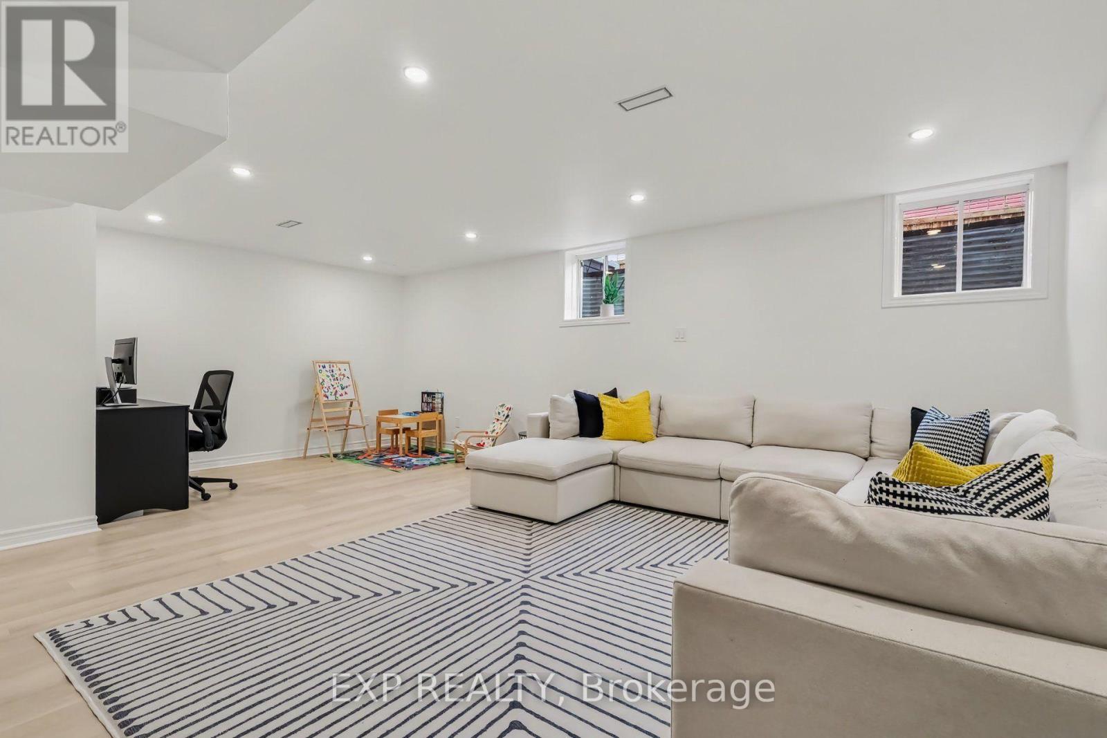 127 Switch Grass Crescent — photo 26