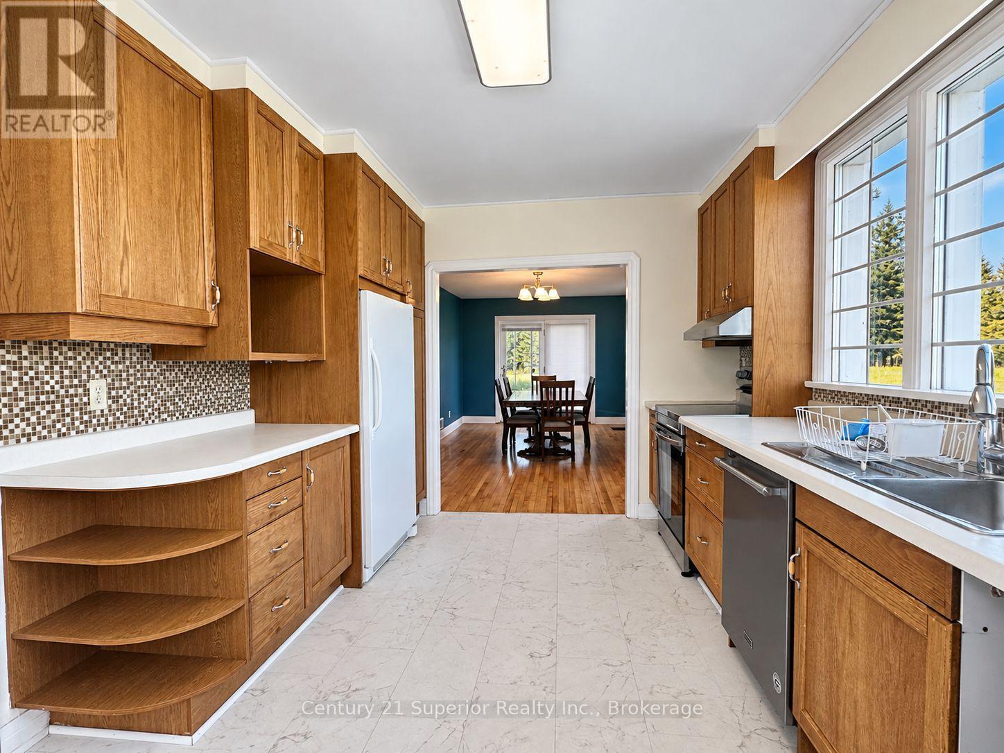 5049 Mapleward Road — photo 14