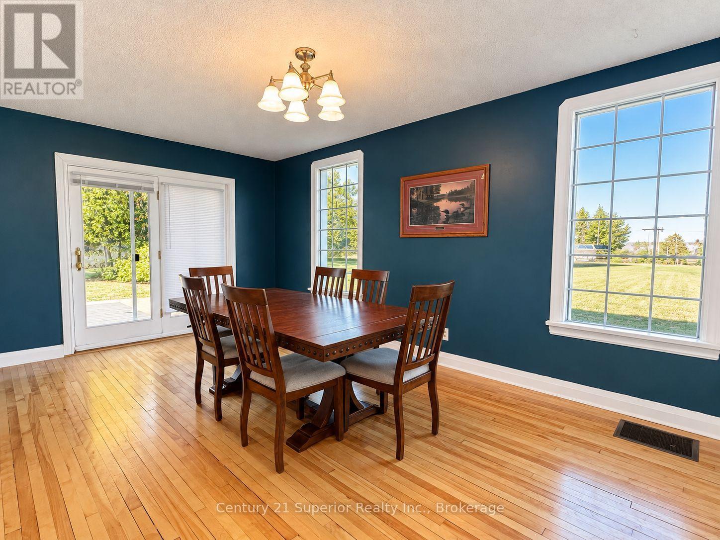 5049 Mapleward Road — photo 19