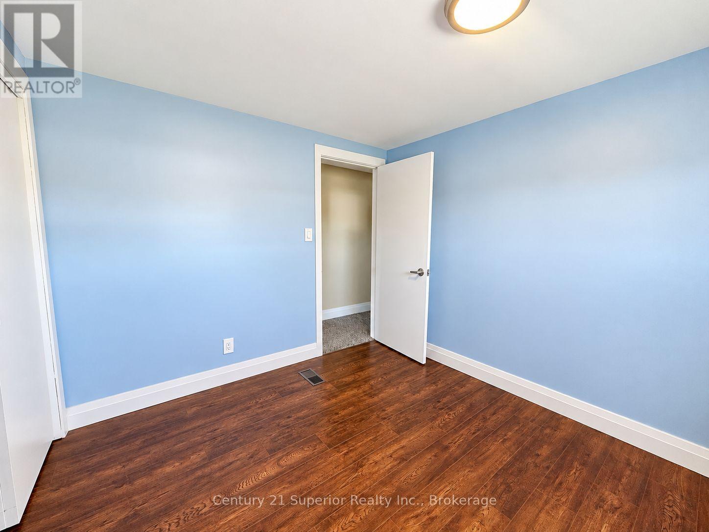 5049 Mapleward Road — photo 30