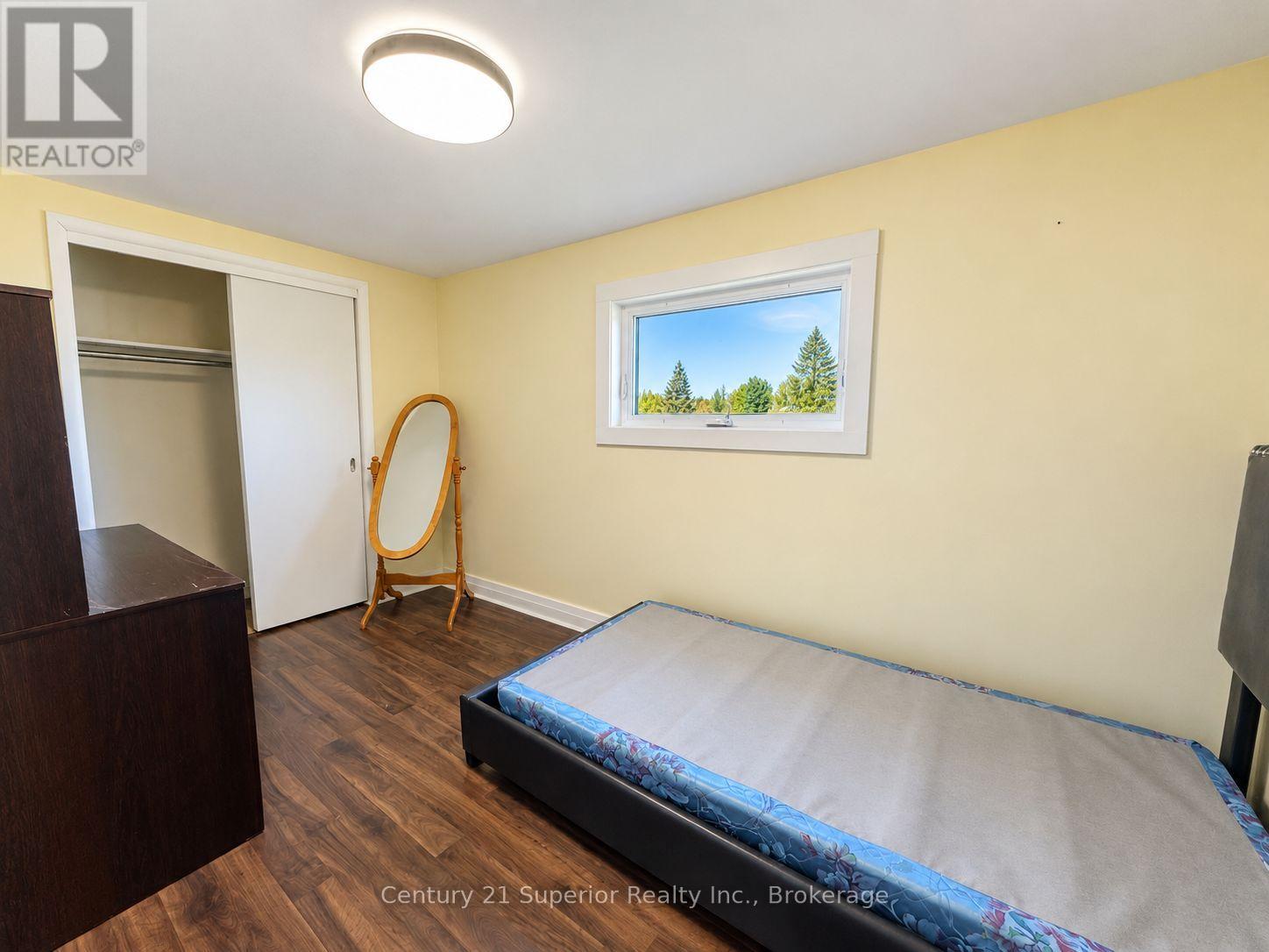 5049 Mapleward Road — photo 33