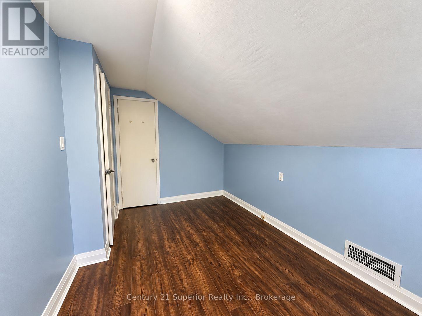 5049 Mapleward Road — photo 34