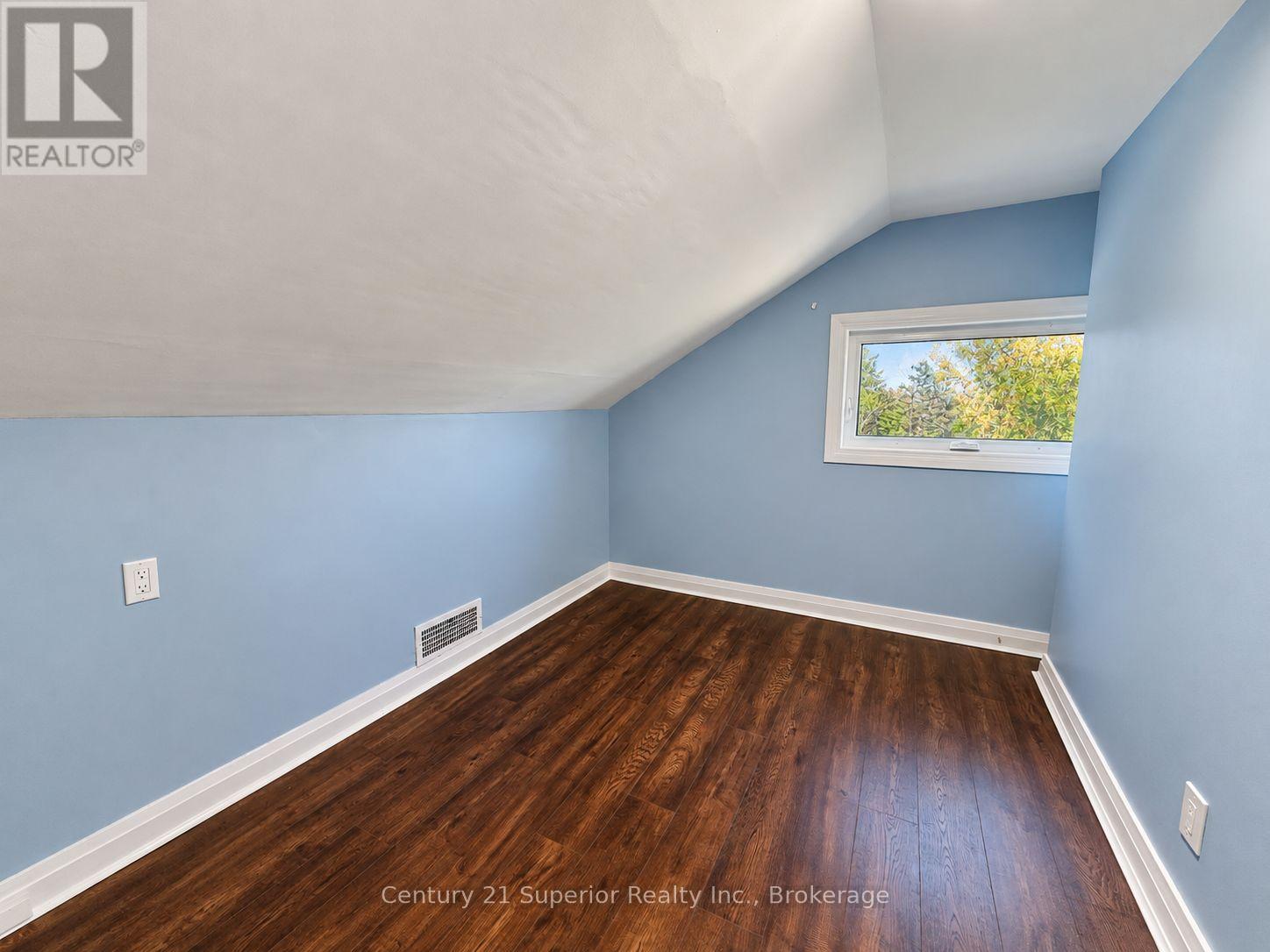5049 Mapleward Road — photo 35
