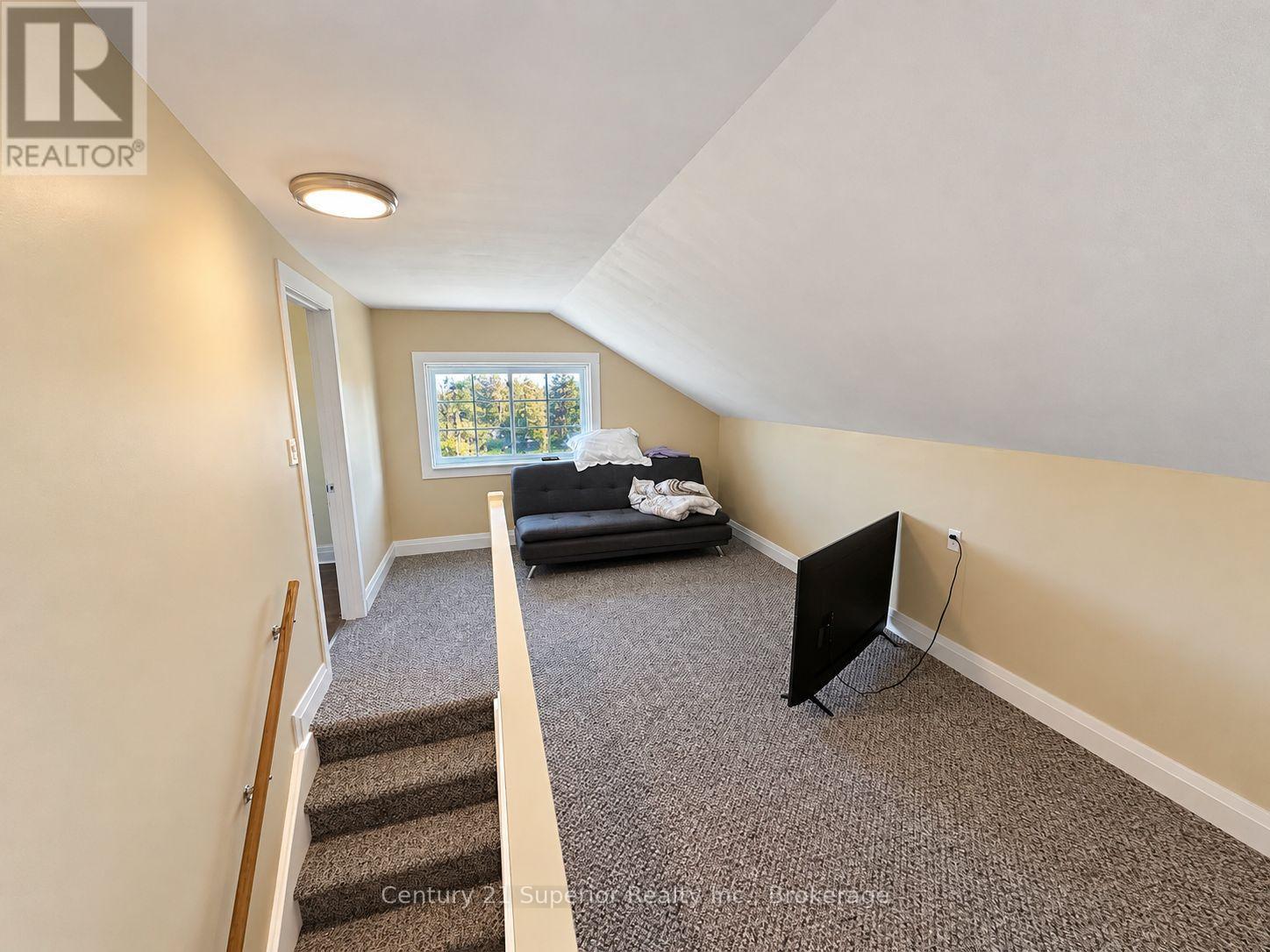 5049 Mapleward Road — photo 40