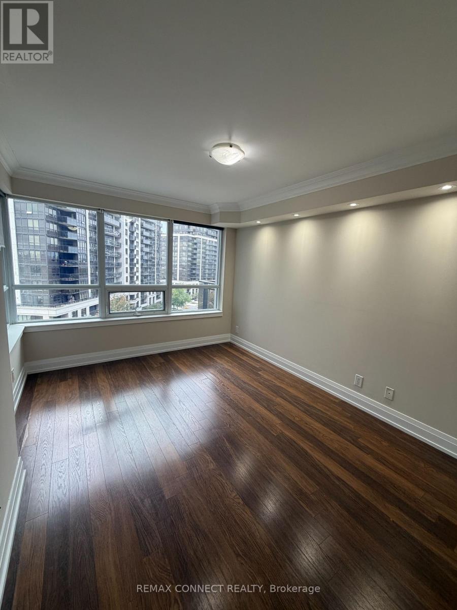 1060 Sheppard Avenue West — photo 13