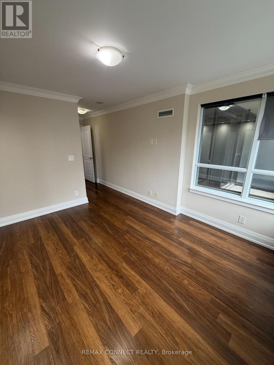 1060 Sheppard Avenue West — photo 14