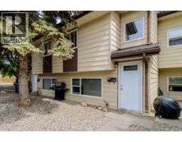 1731 St. Edwards Boulevard N - photo 18