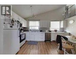 1731 St. Edwards Boulevard N - photo 30