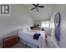 1731 St. Edwards Boulevard N - photo 34