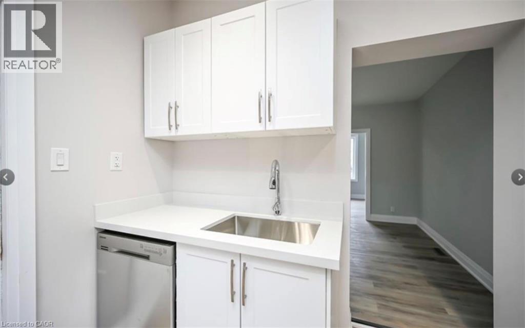 1024 Cannon Street East — photo 4