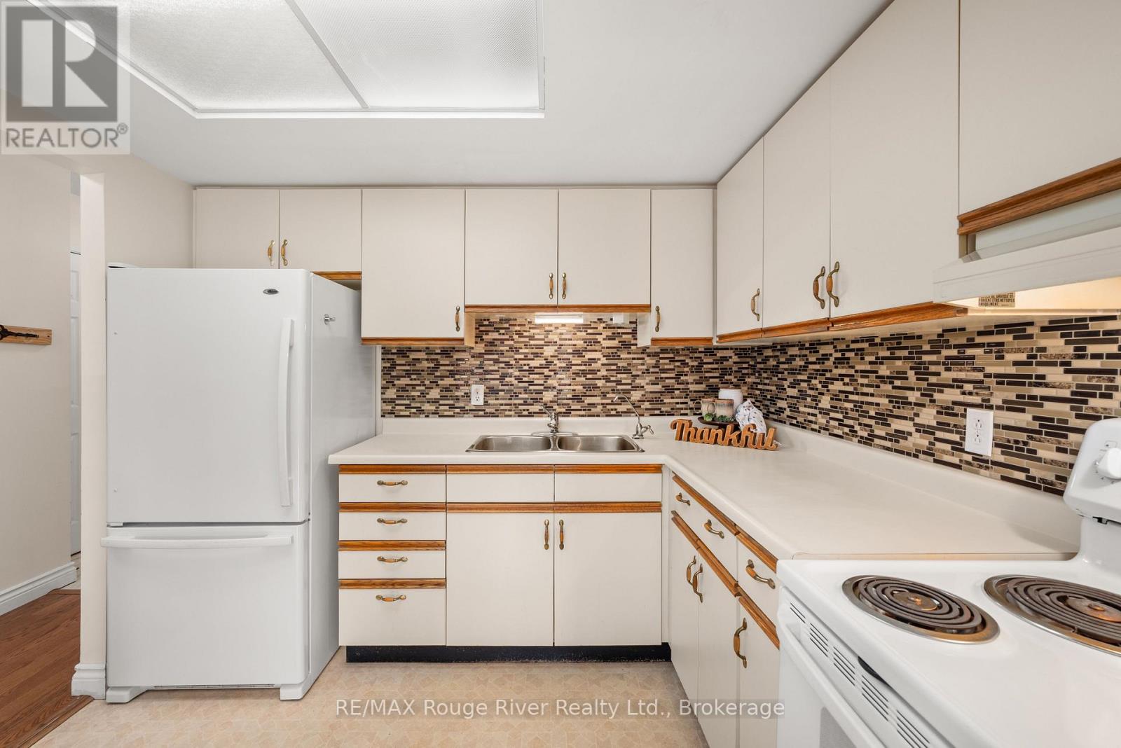 207- 1 Heritage Way, Kawartha Lakes, ON photo 14
