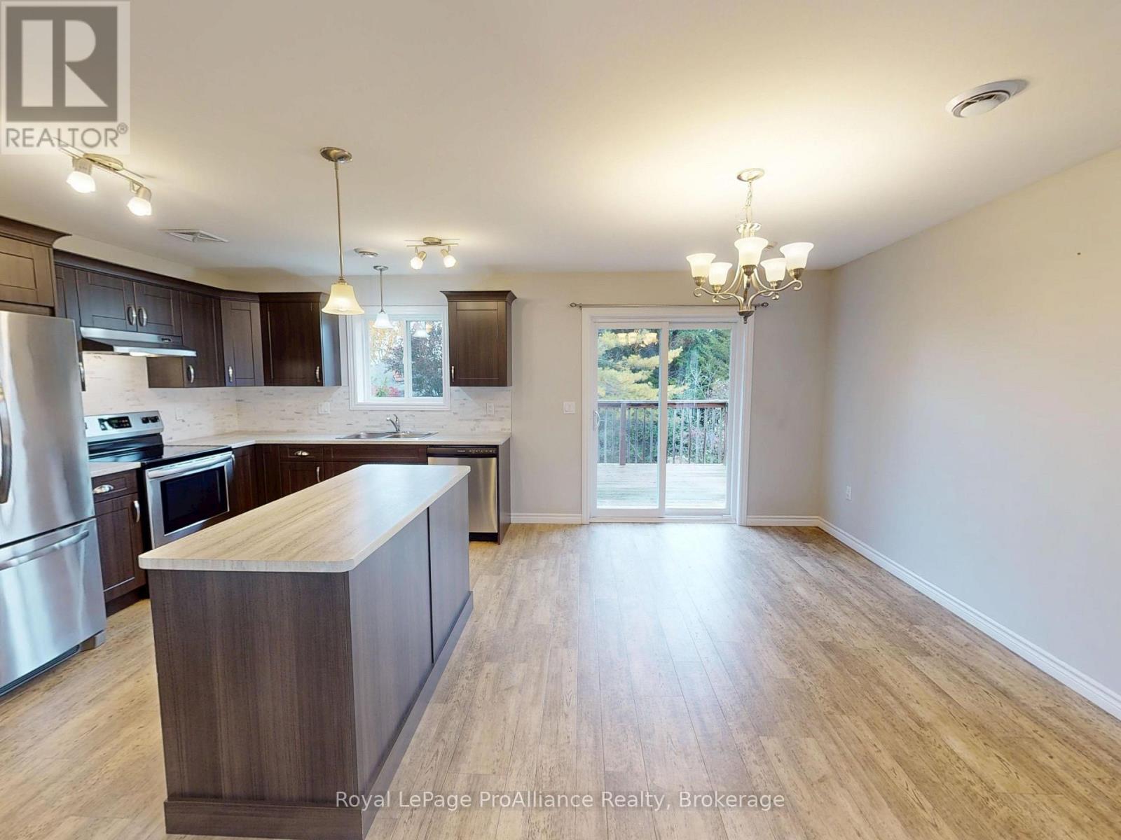 70 Ridgeway Place — photo 13