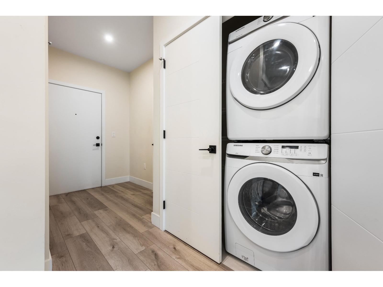 Photo of 307 45511 CAMPUS DRIVE, Garrison Crossing 21