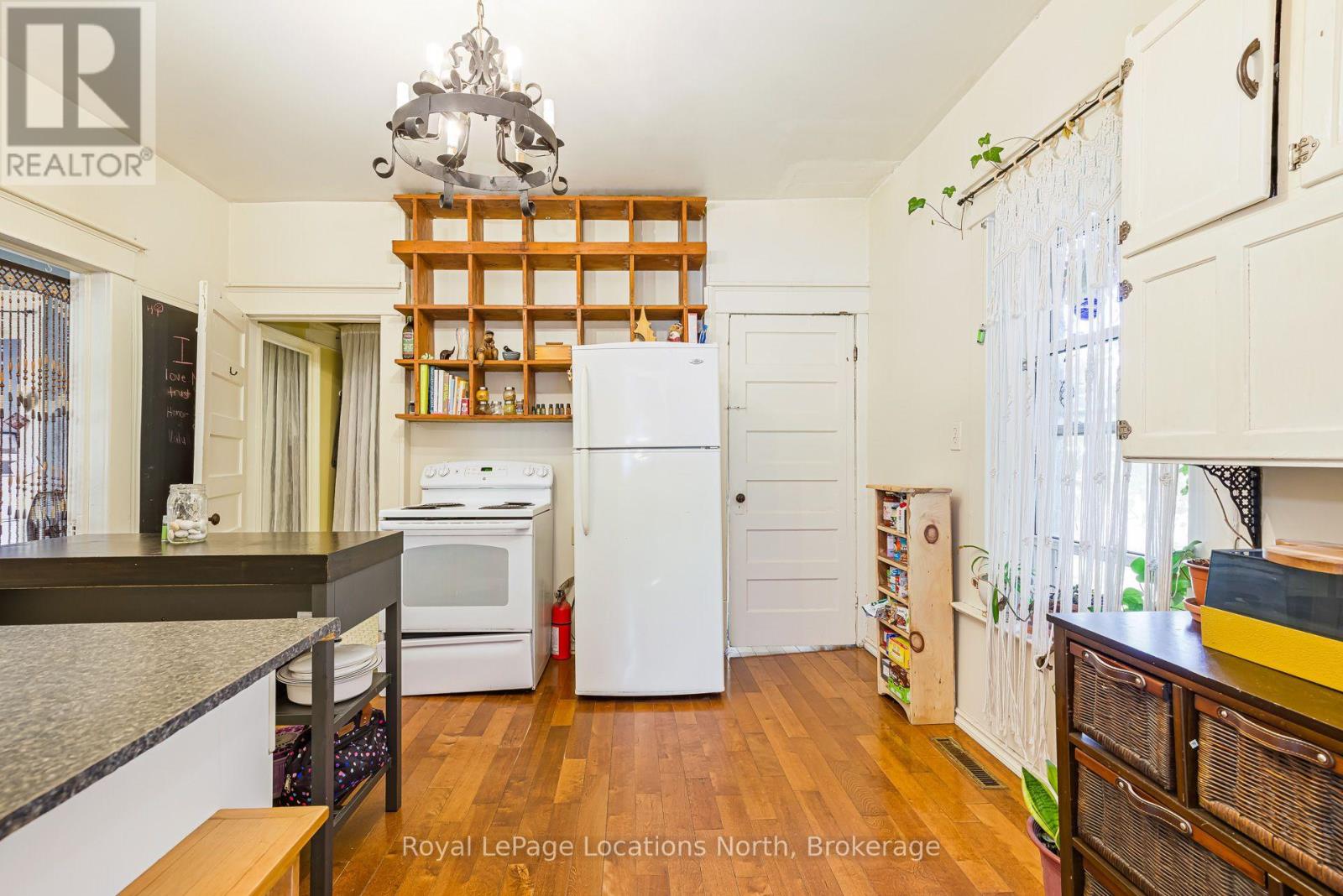 124 SYKES STREET S - Image 10