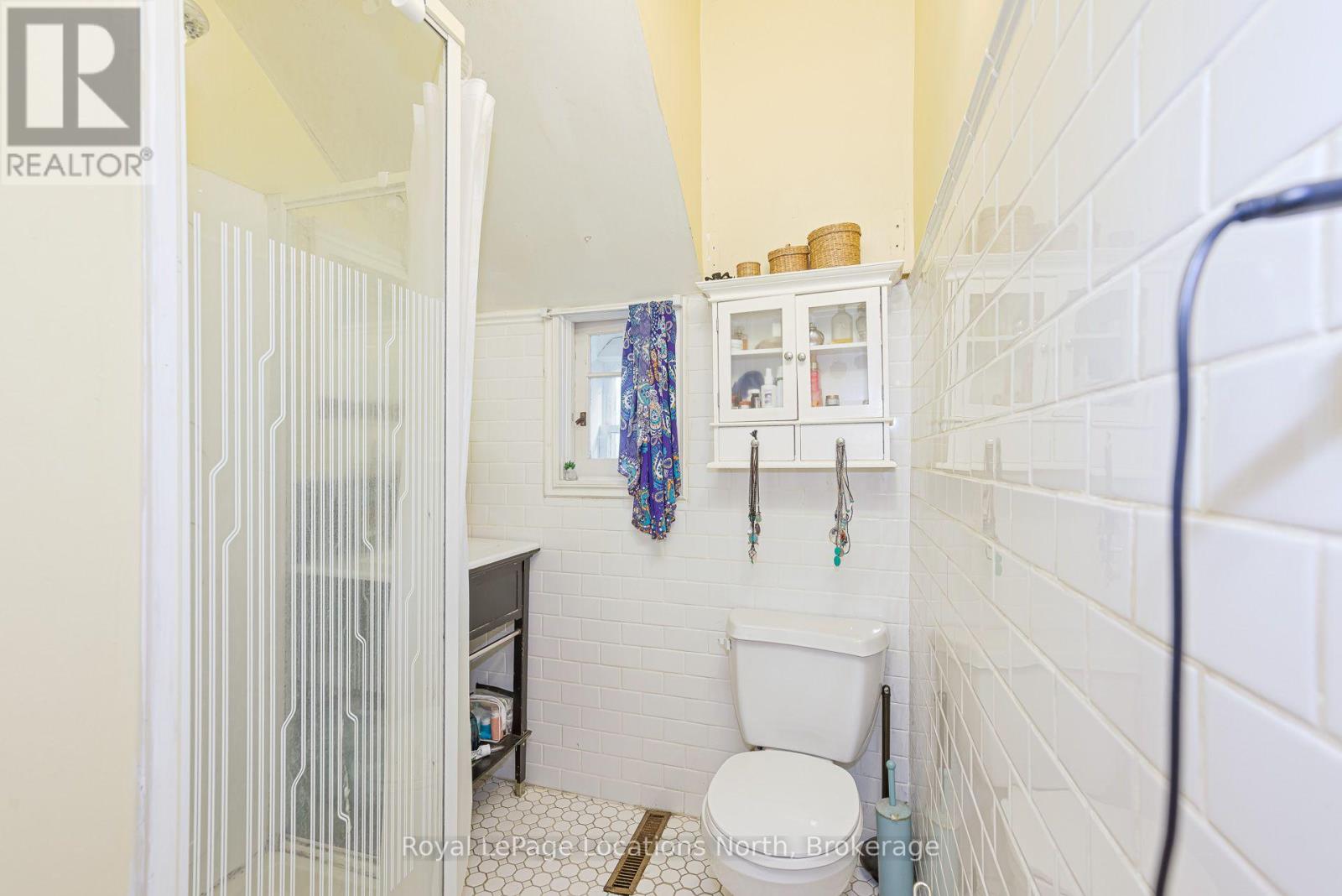 124 SYKES STREET S - Image 12