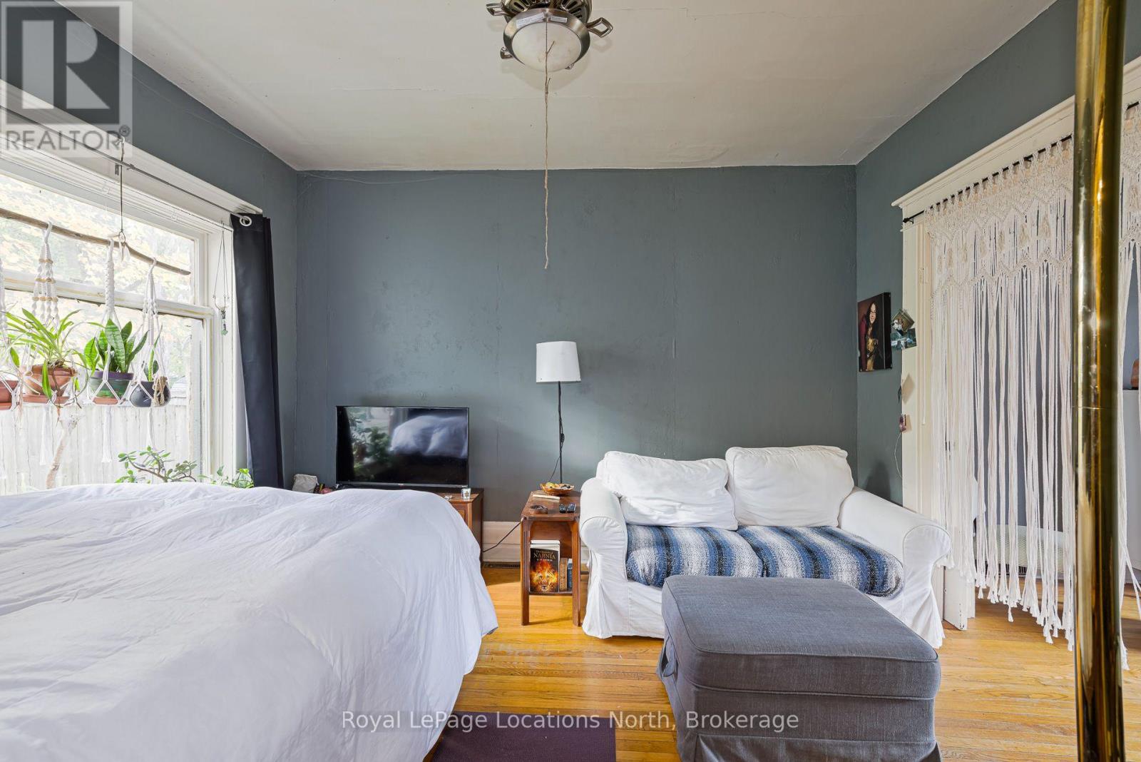 124 SYKES STREET S - 13