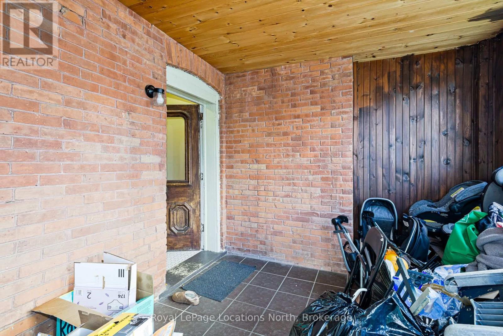 124 SYKES STREET S - 16