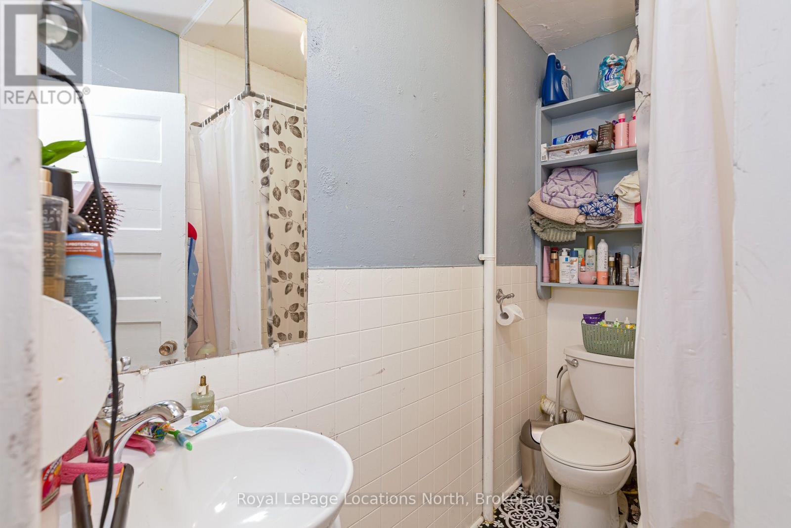 124 SYKES STREET S - 21