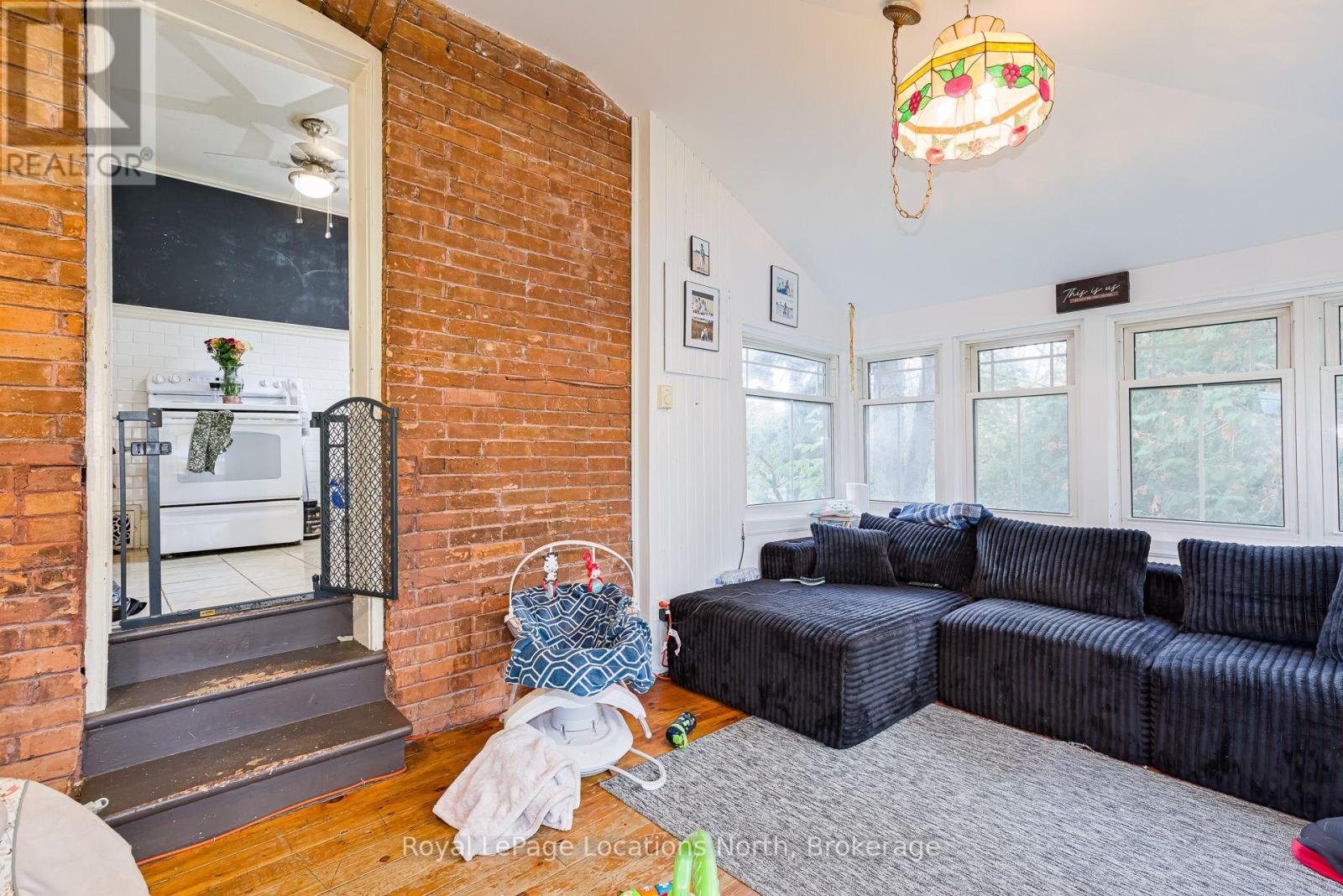 124 SYKES STREET S - Image 26