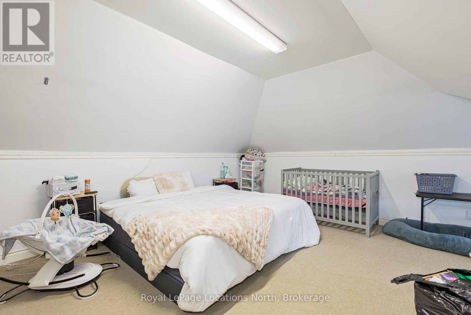124 SYKES STREET S - 27