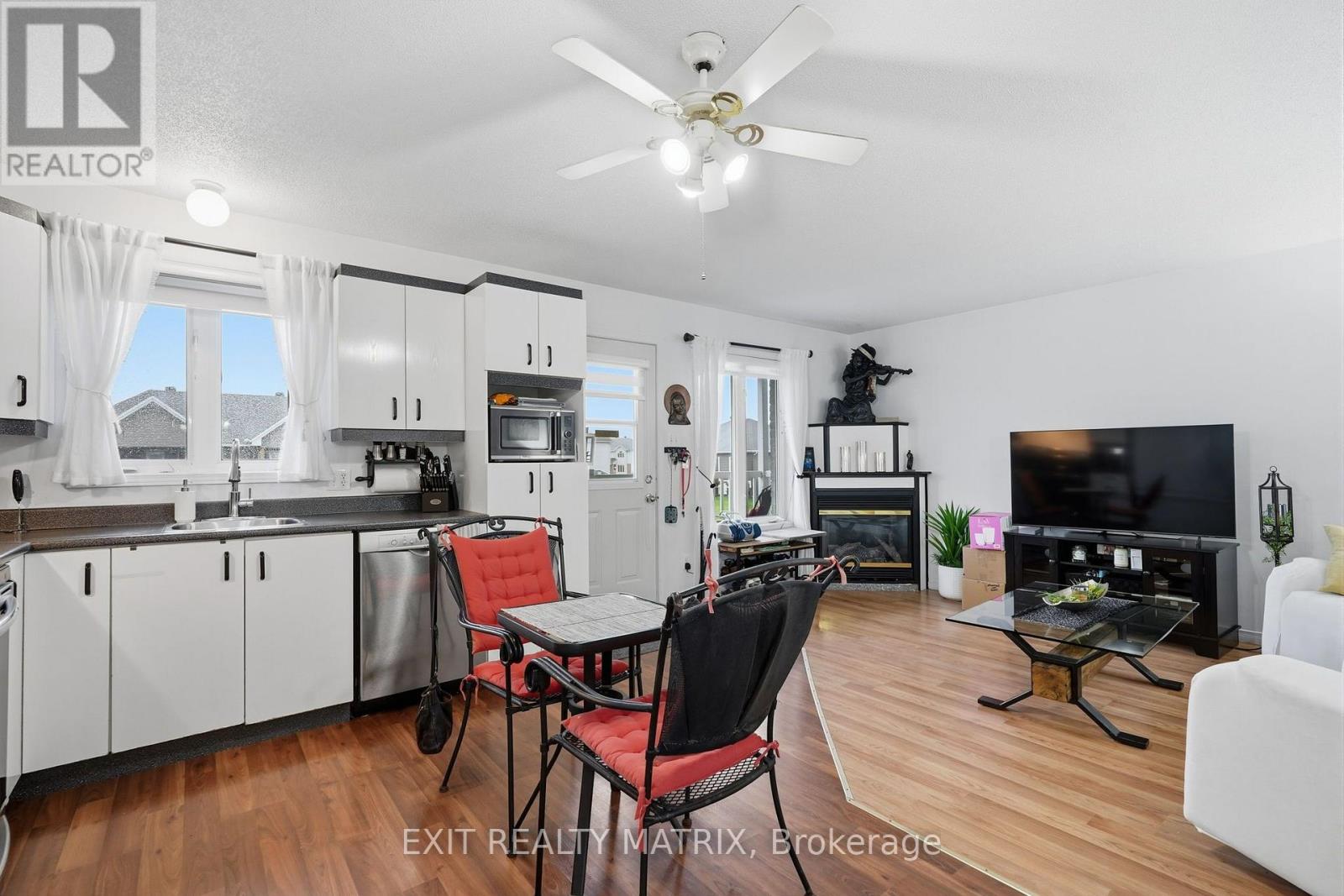 1021 Jacynthe Street — photo 11
