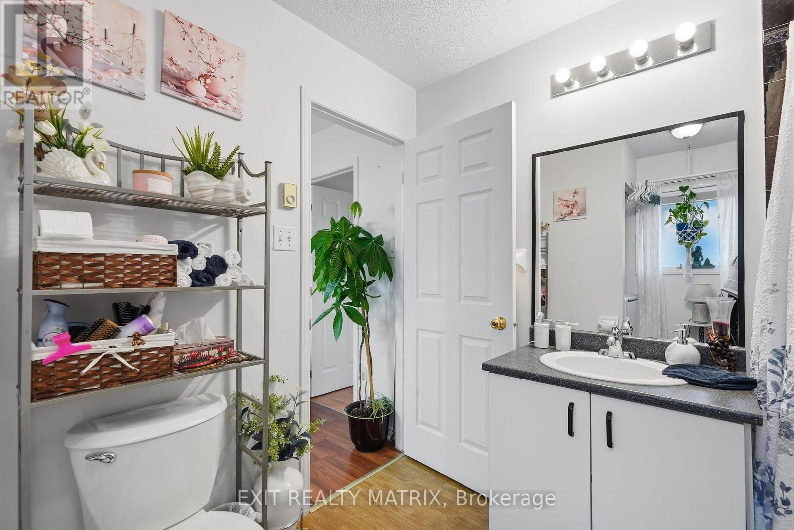1021 Jacynthe Street — photo 14