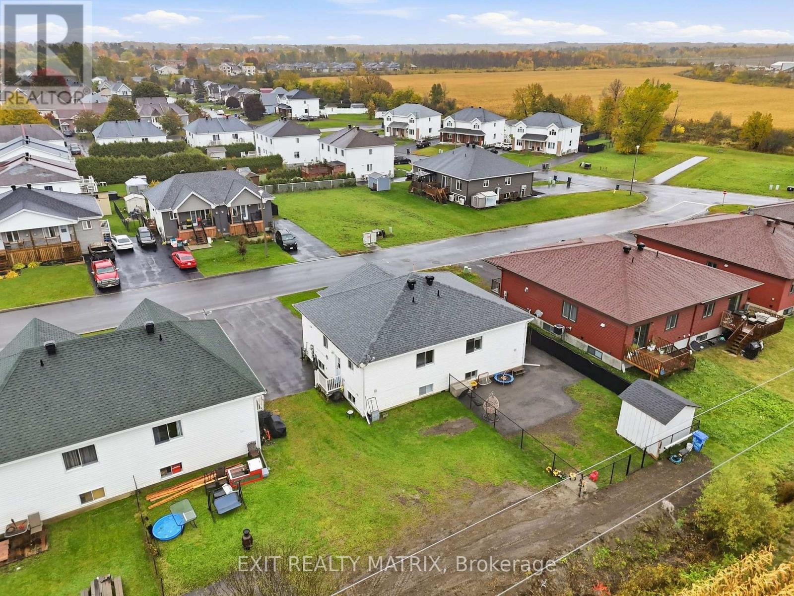 1021 JACYNTHE STREET - 27