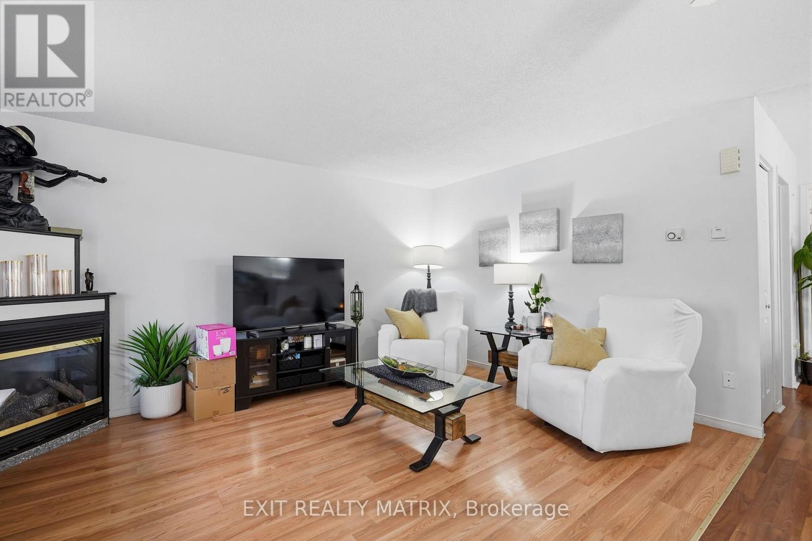 1021 JACYNTHE STREET - 6