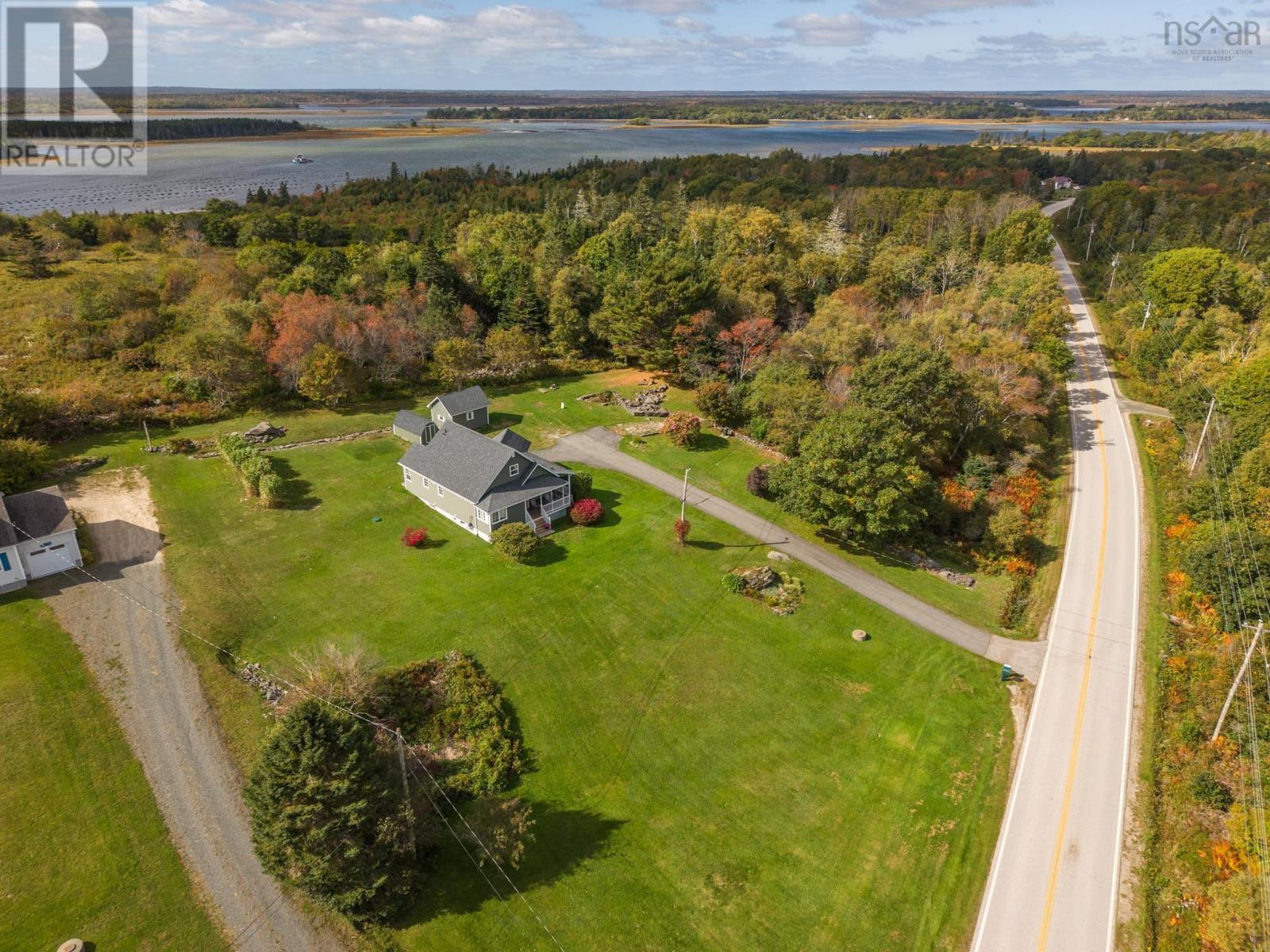 6575 Highway 3 - 11