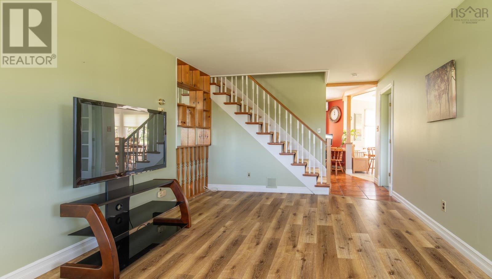 6575 Highway 3 - 24