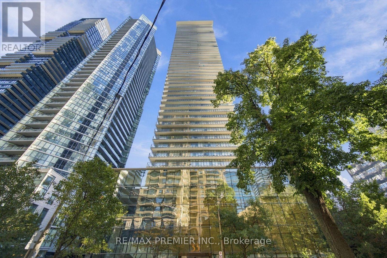 1405- 33 CHARLES Street, Toronto, ON