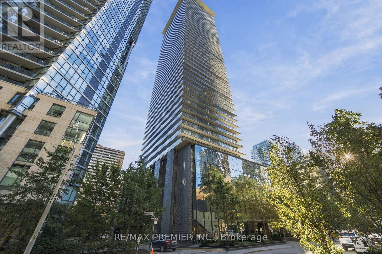 1405- 33 CHARLES Street, Toronto, ON photo 2