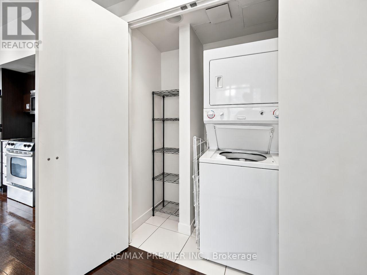 1405- 33 CHARLES Street, Toronto, ON photo 29