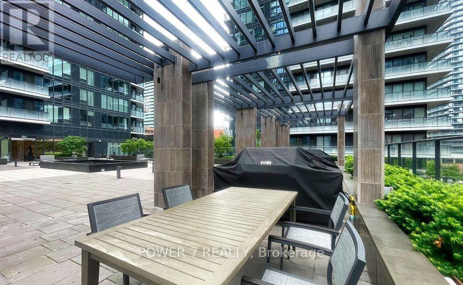 115 Blue Jays Way — photo 17