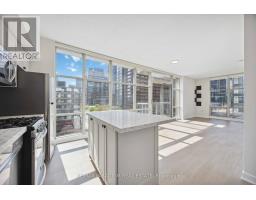 611 - 9 Spadina Avenue, Toronto, ON M5V3M5 Photo 10