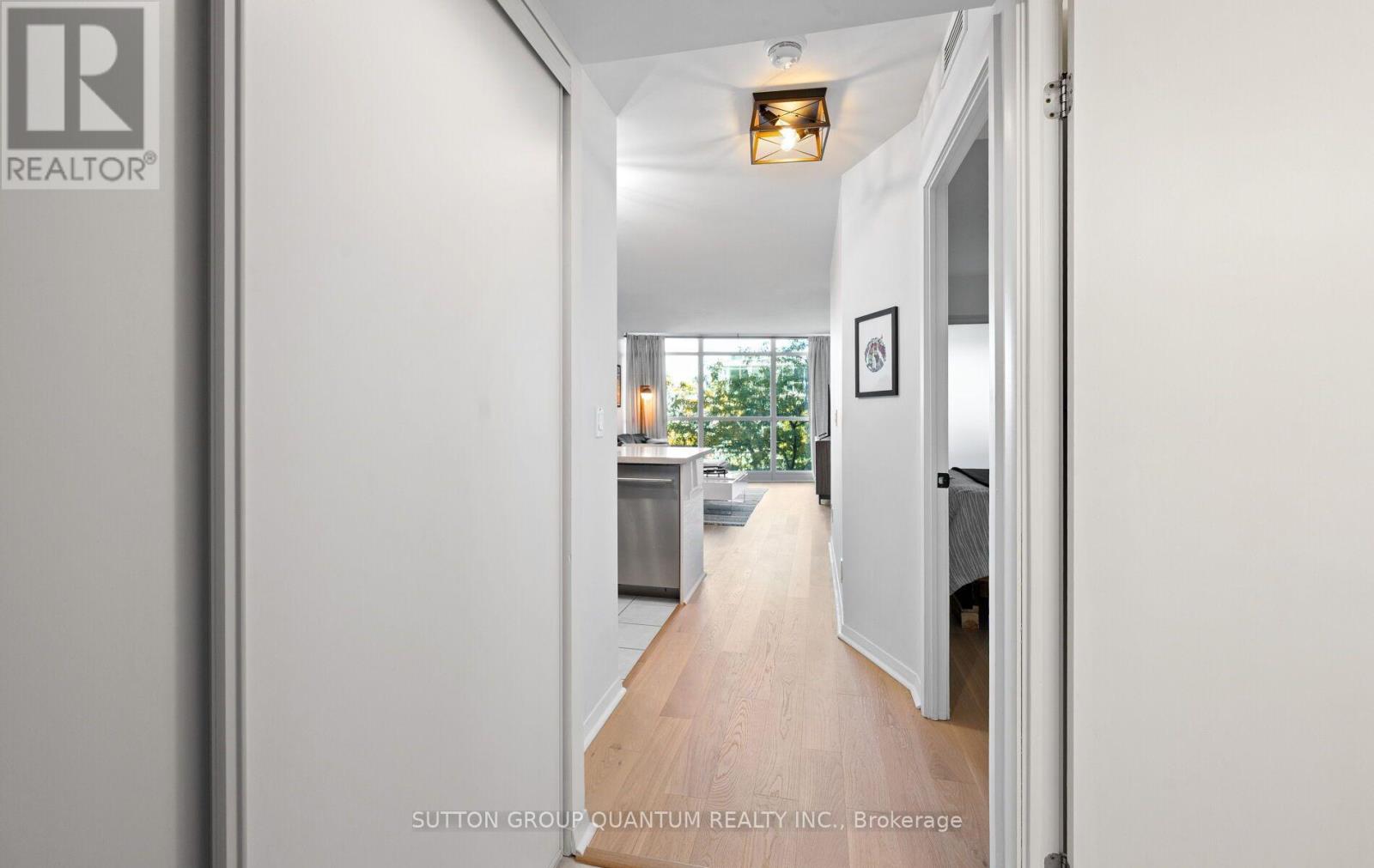 219 Fort York Boulevard — photo 10