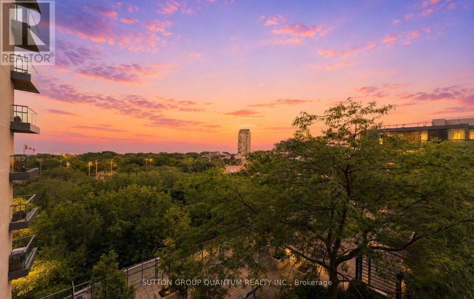 219 Fort York Boulevard — photo 23