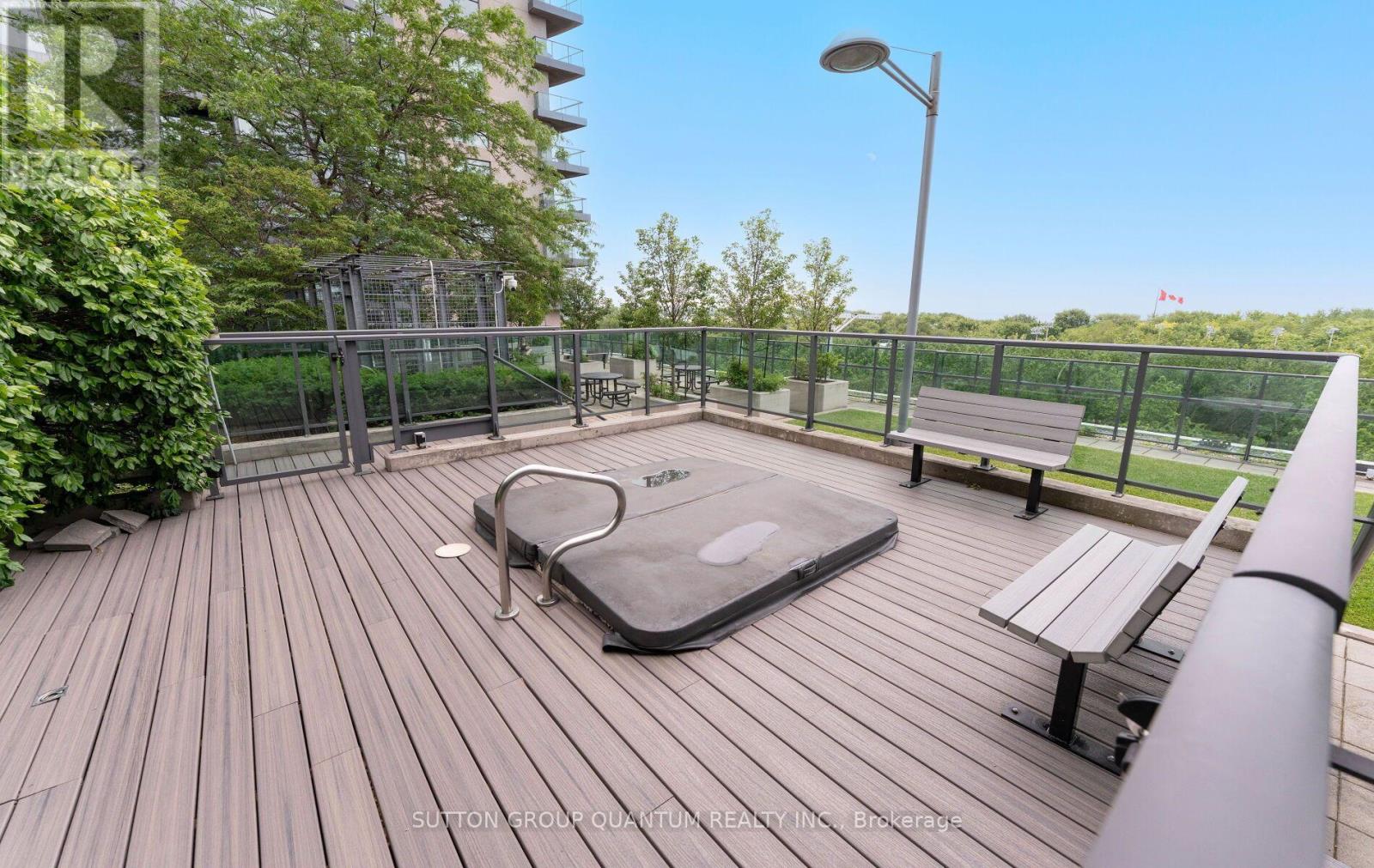 219 Fort York Boulevard — photo 29