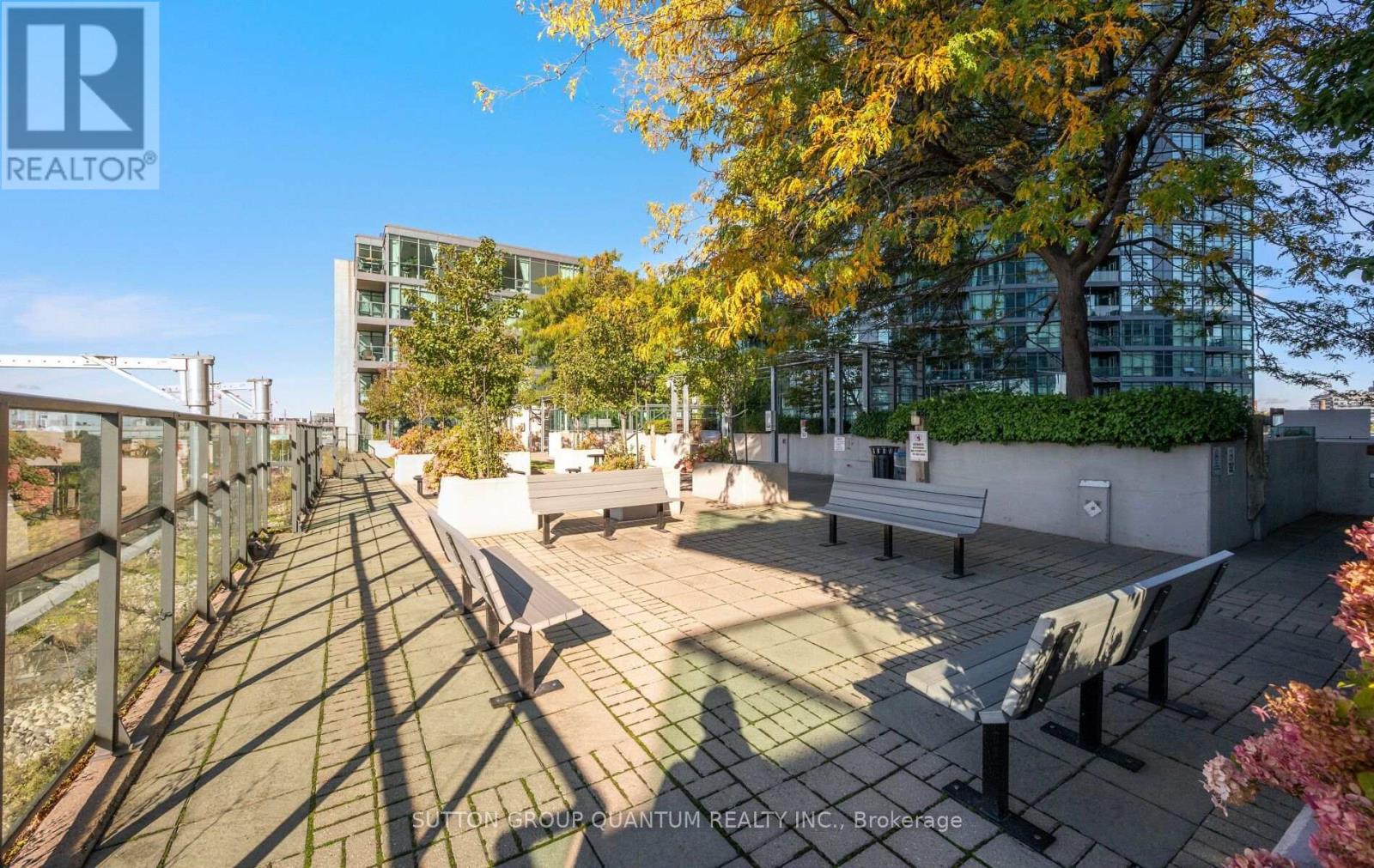 219 Fort York Boulevard — photo 31