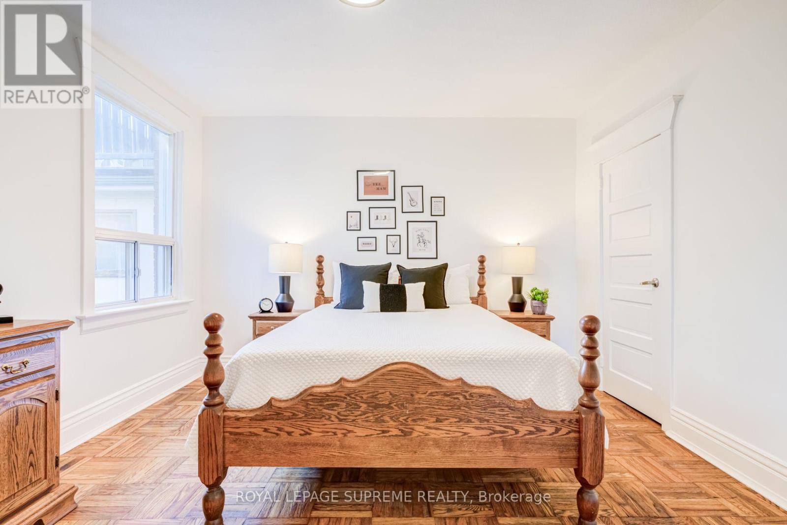 32 THOME CRESCENT - 15
