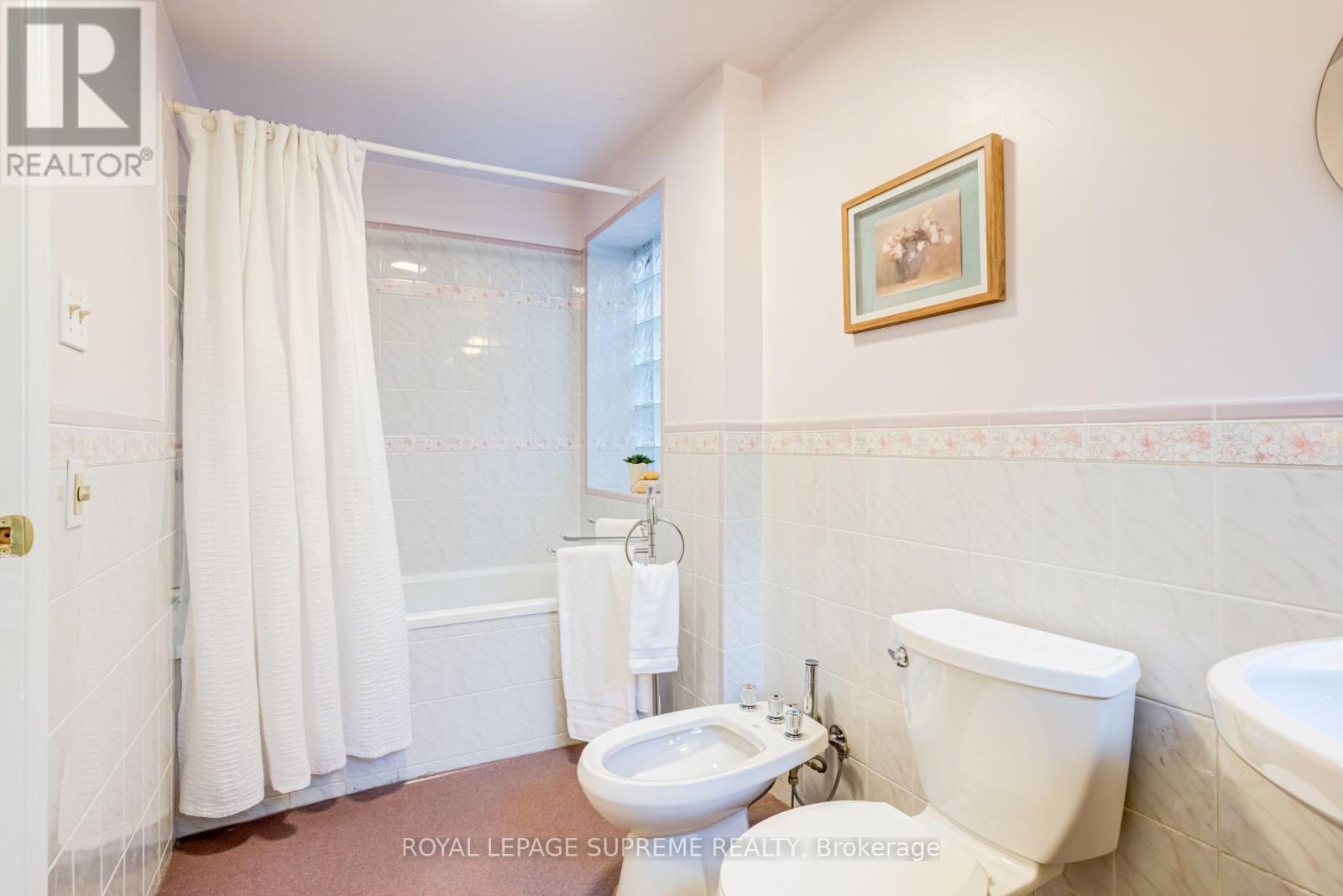 32 Thome Crescent — photo 20