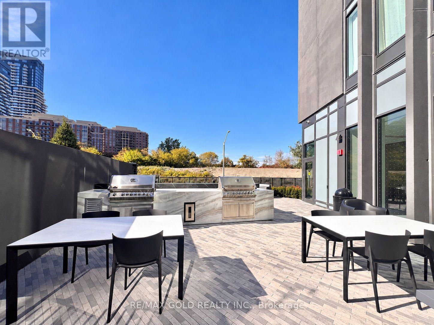 1 Kyle Lowry Road — photo 32