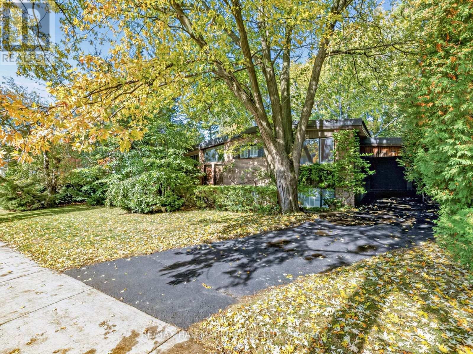91 Larkfield Drive, Toronto, ON photo 1