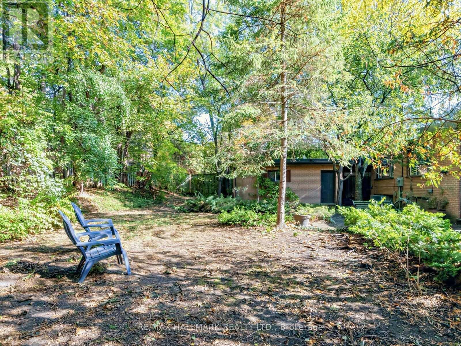 91 LARKFIELD DRIVE - 27