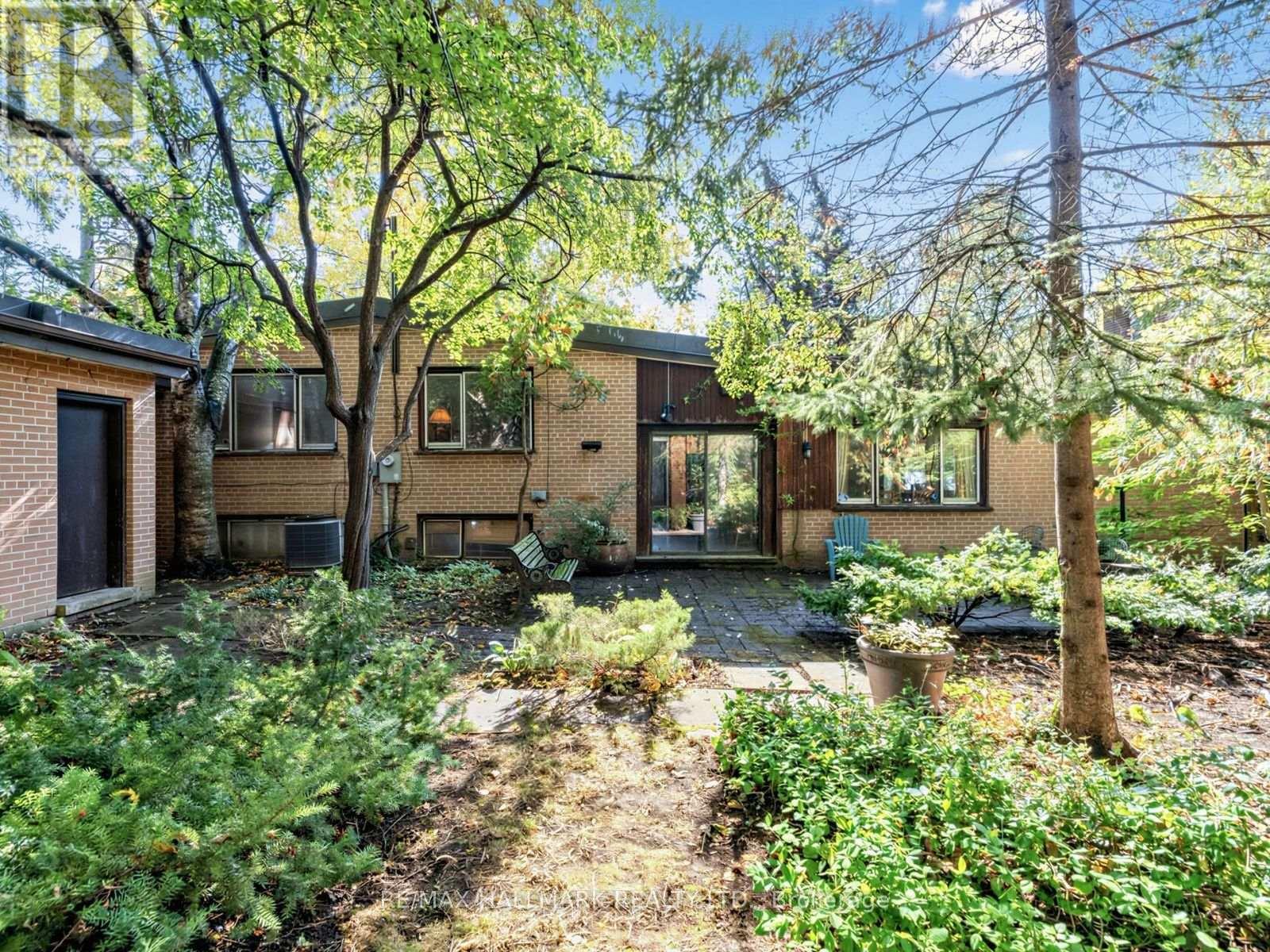 91 LARKFIELD DRIVE - 30