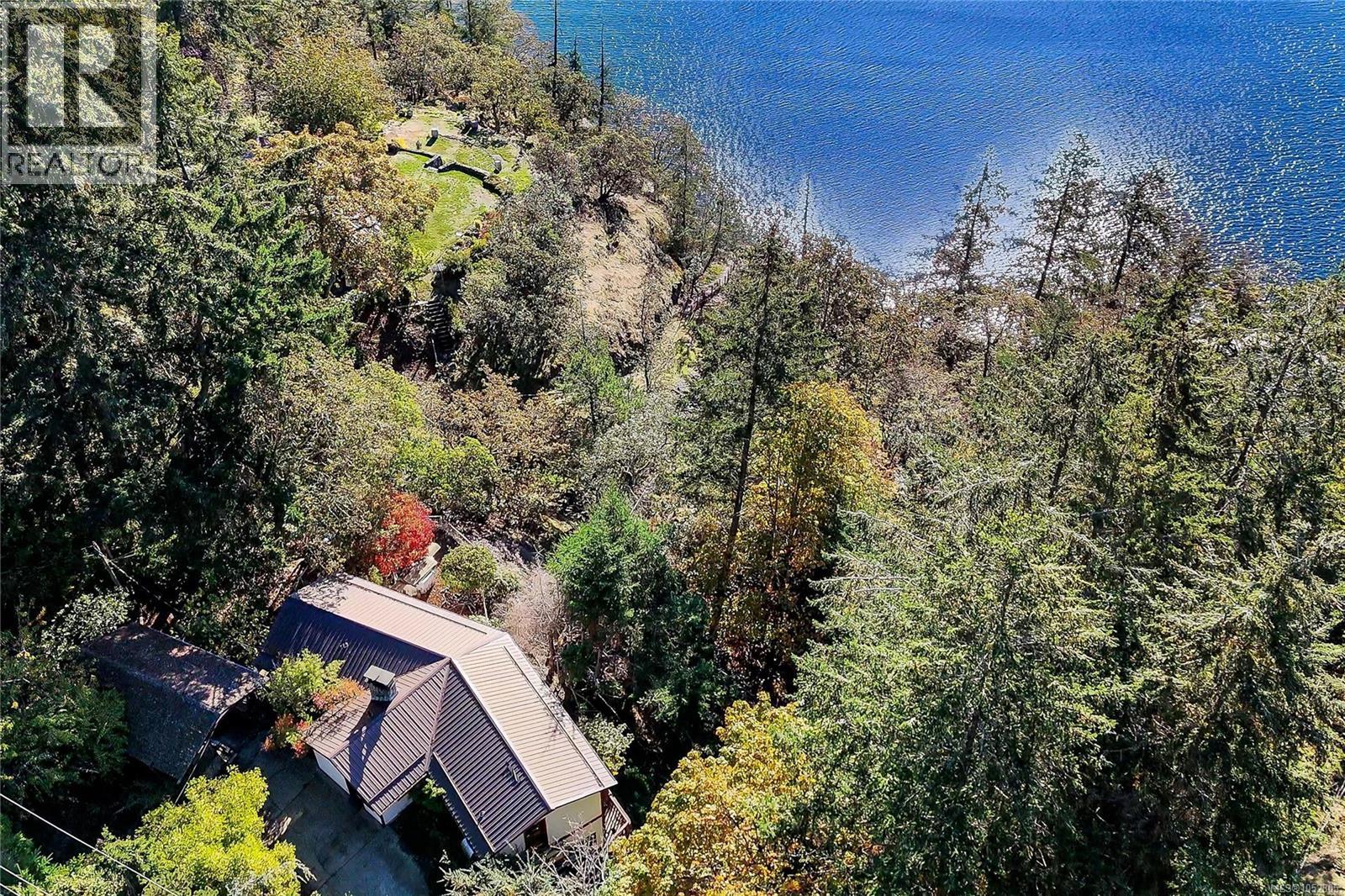 550 Arbutus Ave - 3